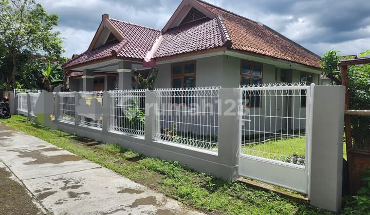 Tanah Pekarangan di Maguwo Dekat Jl Ring Road Utara, Bonus Bangunan Rumah Cocok untuk Kos- Kosan