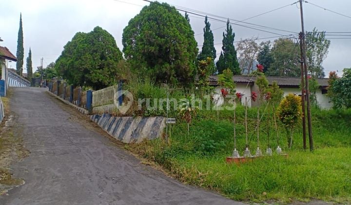 Rumah Villa di Kaliurang Barat Dekat Tugu Udang Dan Wisata Tlogo Putri, Halaman Luas, Strategis, Pinggir Jalan