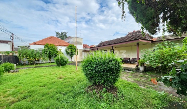 Tanah + Rumah Bangunan Lama Lokasi di Kadipaten, Dekat Taman Sari dan Kraton Cocok untuk Homestay