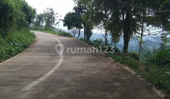 Tanah kebun nempel jln cort besar,SHM, view bagus, srkitaran cugeunang cianjur. murah