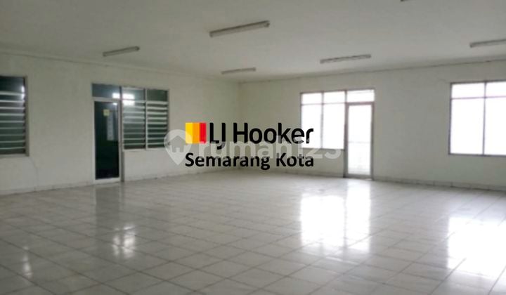 Shop House on Tentara Pelajar Street Shop House on Tentara Pelajar Street