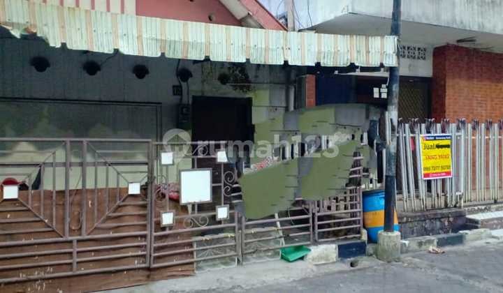 Rumah Butuh Renovasi di Jalan Widosari Rumah Butuh Renovasi di Jalan Widosari