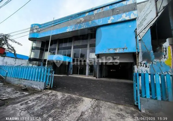 Bangunan cocok jadi kantor di jalan Dr. Cipto