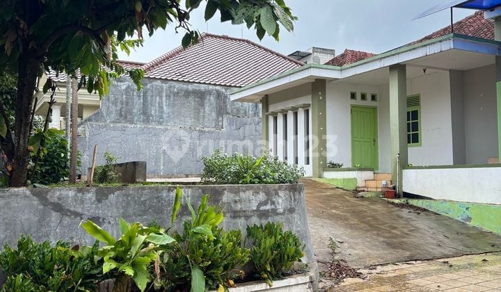 Sell House with Large Land in Dago Area, North Bandung
