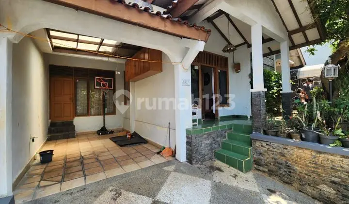Rumah 2 Lantai Dalam Komplek Cikutra Bojongkoneng