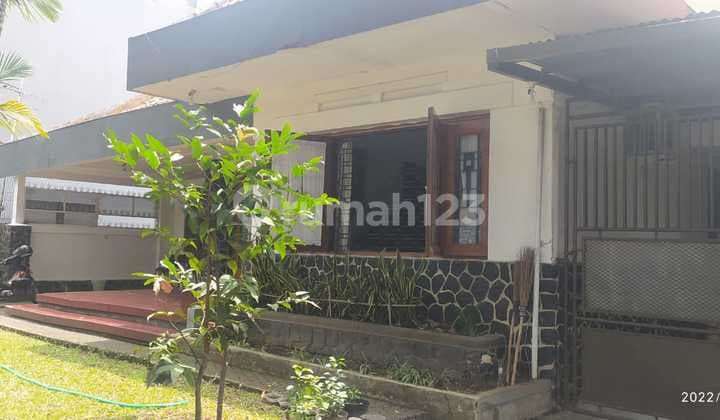 Rumah Kolonial Belanda Sayap Riau di Taman Cibeunying Utara