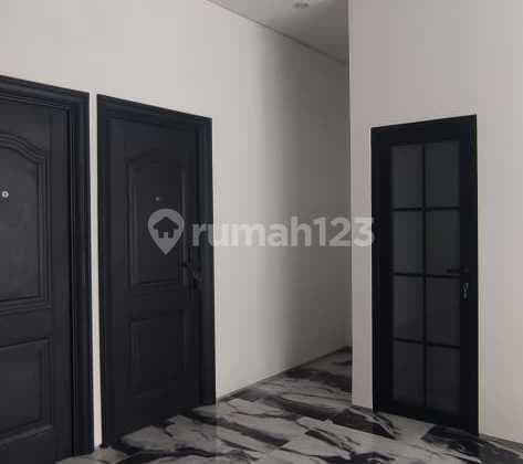 Rumah Baru Desain Eropa Area Bkr, Regol