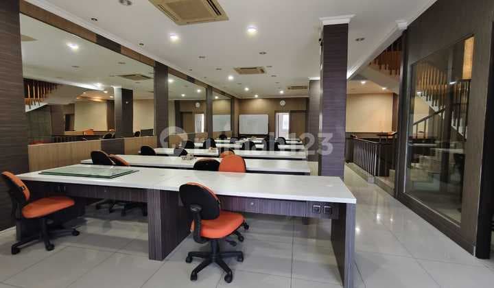 Ruang usaha bagus strategis di mainroad burangrang, bandung