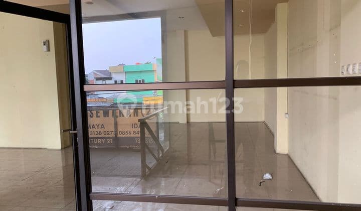 Ruko Bagus 3 Lantai Dekat ke Jl. Veteran