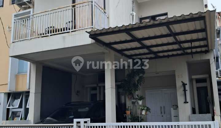 Rumah Bagus Dalam Cluster di Pamulang Dekat ke Pamulang Square