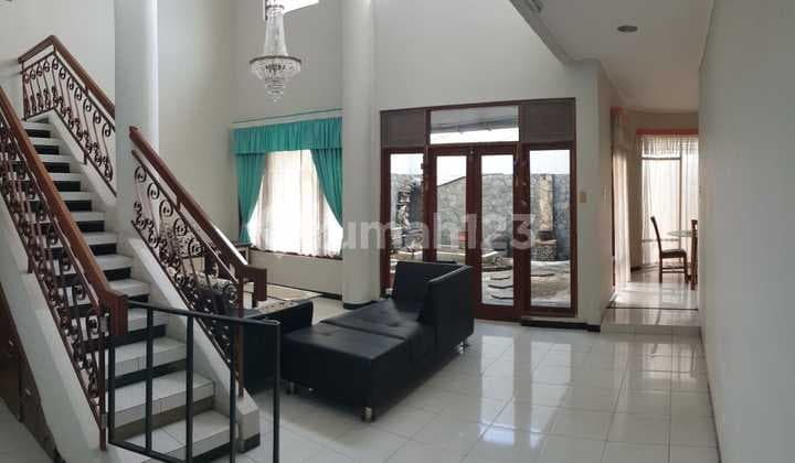 Rumah Dii Bukit Sari di Bukit Duta Bagus