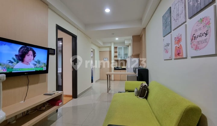 One-bedroom apartment fully furnished.