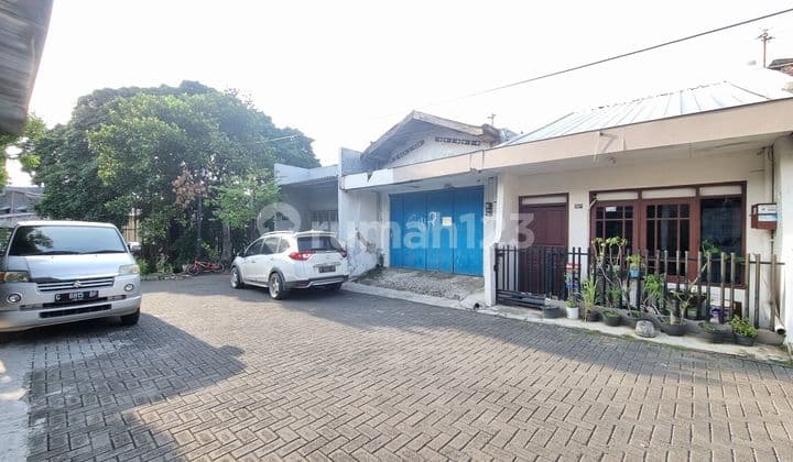 JUAL RUMAH HM di PECINAN SEMARANG, LEBAR 9 METER ,JALAN LEBAR DAN TIDAK PERNAH BANJIR ,bisa dibangun RUKO