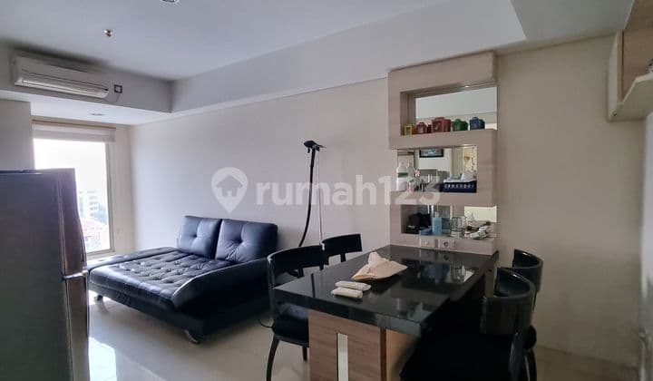 For Rent / Sale 2 Bed Room Apartment Fully Furnished!! Pinnacle Apartment / Louis Keinne Pandanaran Semarang, Apartment Di Segitiga Emas Semarang! Dekat Rs.kariadi !interior Bagus Dan Efisien ! Good Invest! Mudah Disewakan!