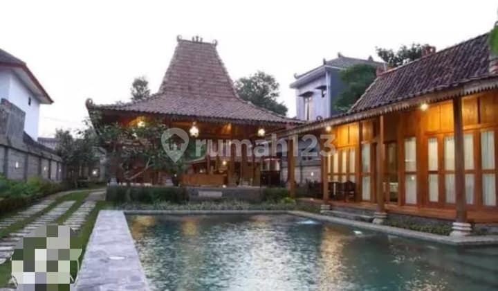 Serious Quick Sale! Cheap! Antique Joglo House on Jl. Tajem Yogyakarta, Land 1200m² Building 600m² Price Already Dropped 1 Billion from Original 6 Billion!!