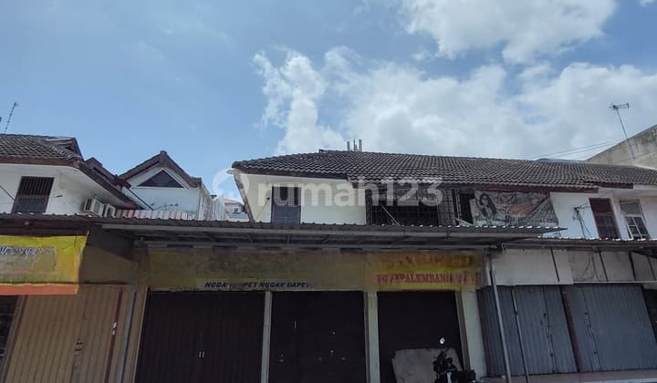 Jual Cepat Ruko di Tlogosari Semarang Lokasi Sangat Strategis dan Komersil di Area Tlogosari yang Sangat Ramai dan Padat Penduduk Plus dengan Lebar 9 Meter Lt.180 Lb.200