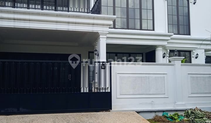 Dijual Rumah Ada Swimming Pool Bintaro Jaya Sektor 9 Tangsel