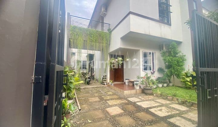 For Sale Nice And Well-Maintained House in Bintaro Area Sector 9