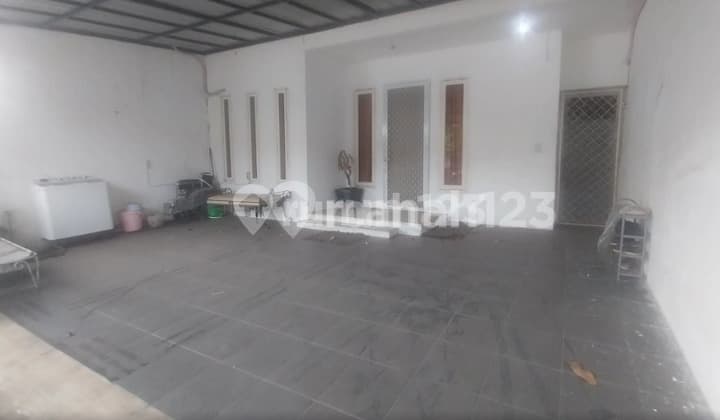 Disewakan Rumah Siap Huni 2 Lantai di Lebakbulus Jakarta Selatan