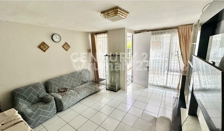 Rumah Modern Minimalis Di Istana Regency Sudirman Bandung