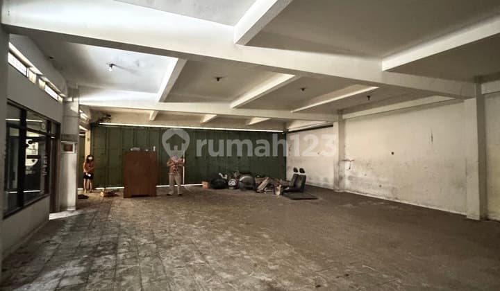 Termurah Bawah Pasar Ruko Eks Showroom Motor di Ciateul, Bandung