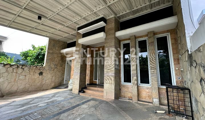 Rumah Cantik Dan Modern Siap Pakai, Di Daan Mogot Jakarta