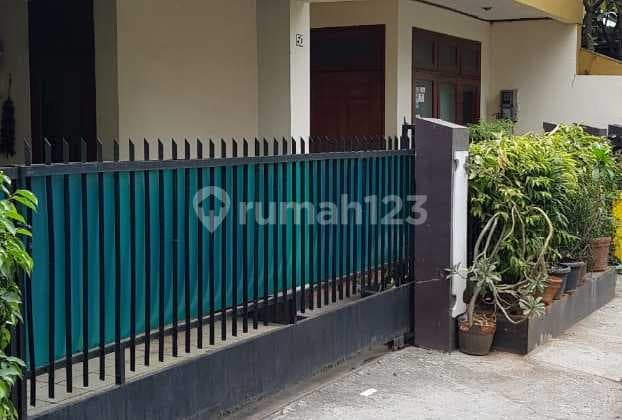 2-Story House in Setiabudi Area, Golden Triangle, South Jakarta