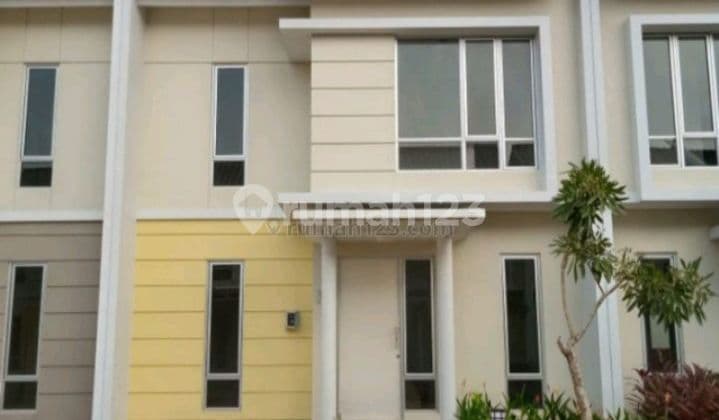 House In Carrillo Residence 2 Floors, Neat and Ready to Live In