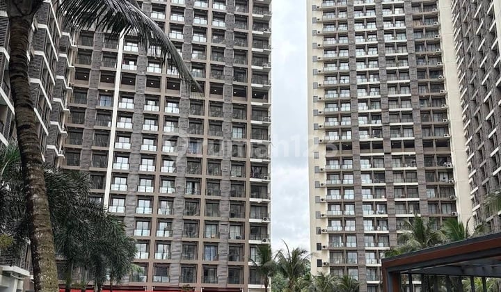 Sewa Cepat! 1Br Sky House BSD - View Pool, Bonus Melimpah