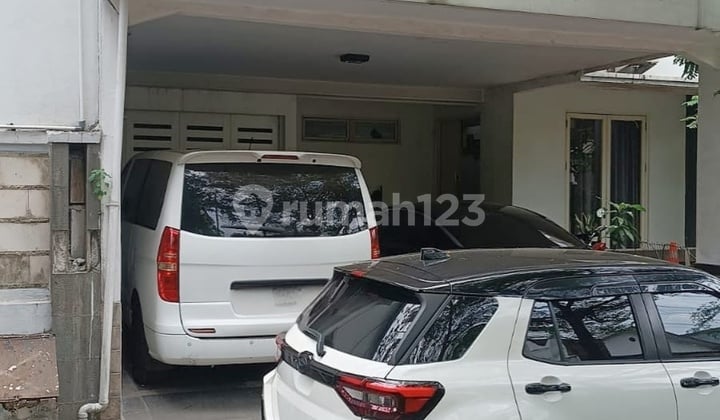 Rumah 2.5 Lantai Shm Bagus Senayan Bintaro