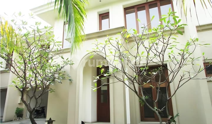 Rumah Compound Modern di Kemang Unfurnished