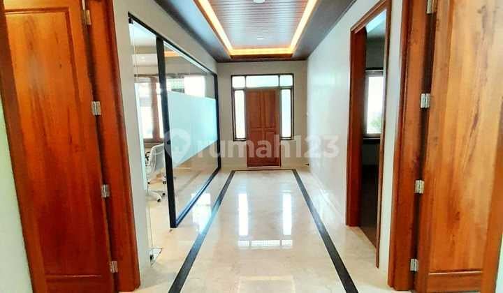 New Commercial Building in Kebayoran Baru Near Blok M