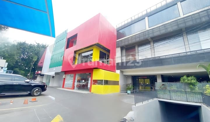 Ruko Modern 4 Lantai Di Area Strategis Kemang