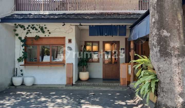 1000M² Spacious House in the Strategic Kemang Area