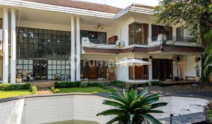 Rumah 2 Lantai di Kemang 7 Kamar Unfurnished