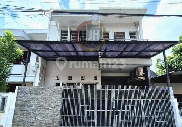 For Sale Minimalist House Strategic Location, in Tomang