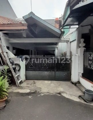Rumah Sederhana, nyaman, strategis, Gelong, Tomang, Jakarta Barat