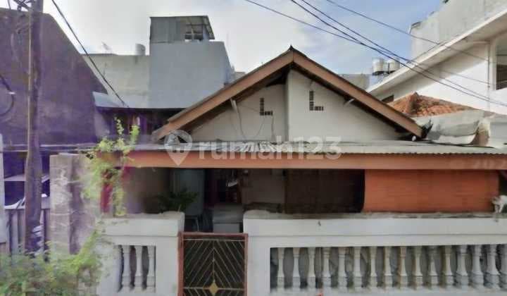 Old House for Sale, Land Area Included, Prime Location, Tomang, West Jakarta