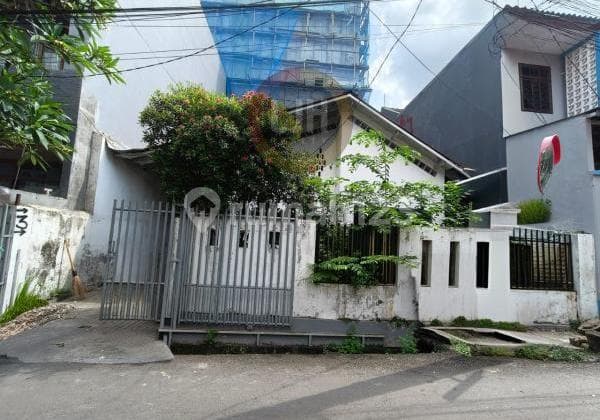 For Sale Old House, Land Area Calculated. Inside a Complex in Tomang, West Jakarta.
