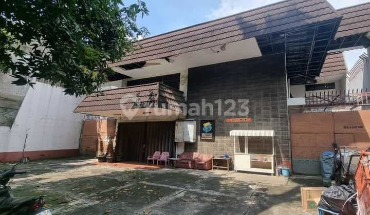 Dijual Aset Komersial SHM, Ideal Untuk Kantor Atau Tempat Usaha di Tomang, Jakarta Barat