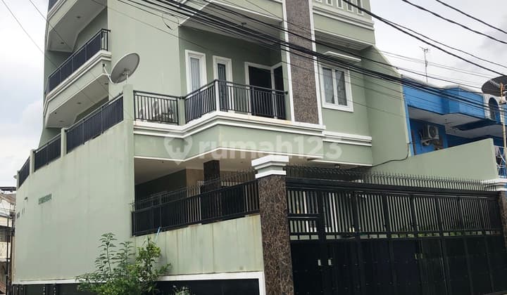 Dijual Rumah Siap Pakai Di Tomang Jakarta Barat