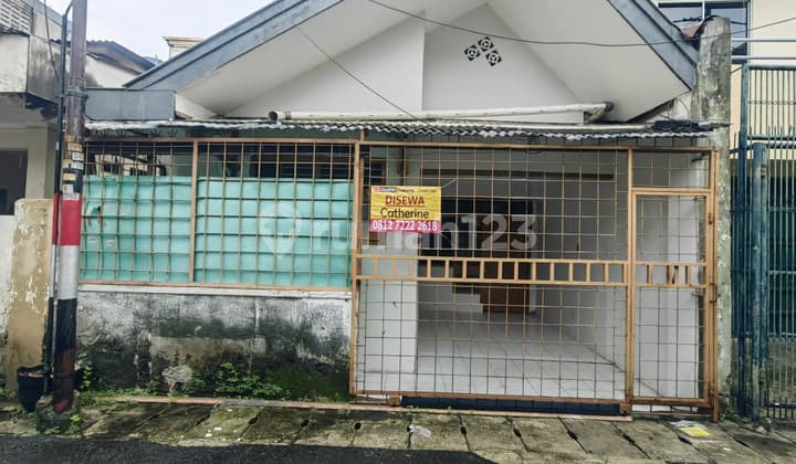 Rumah di Belakang Roxy Mas di Petojo Jakarta Pusat Banyak Kamarny