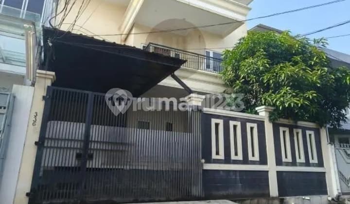 Rumah di Tomang Jak Bar Jarang Ada Bebas Banjir Murah