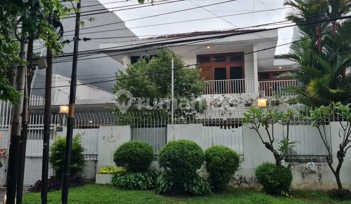 Rumah Belakang Tomang Hero Jakbar Bagus Komersil Harga Bersahabat