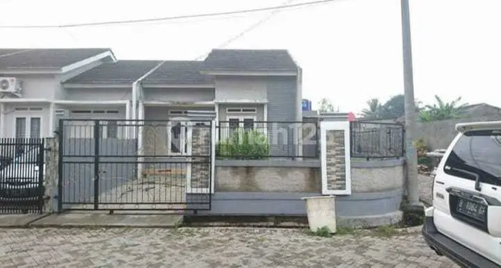 For Sale: House Near Toll Road in Cikupa Asri, Tangerang