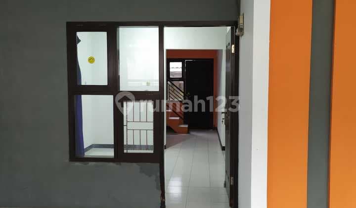 Rumah Minimalis City View - Teras Luas & Siap Huni, Lokasi Strategis!