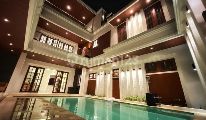 Rumah Sultan Fasilitas Bintang 5, Rooftop & Kolam Renang Pribadi!
