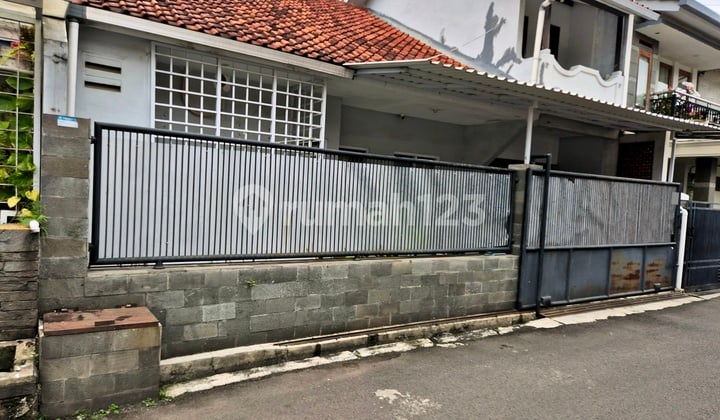 Rumah Terawat & Strategis - Dekat Metro Indah Mall (Mim) Bandung