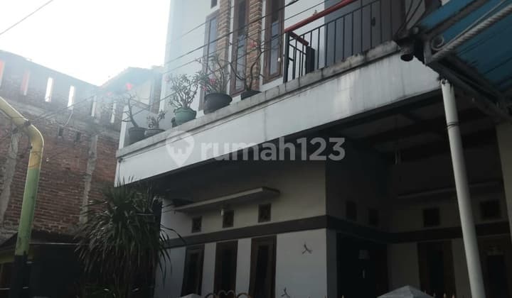 Rumah 2 Lantai Strategis di Antapani - Hanya 700 Juta!