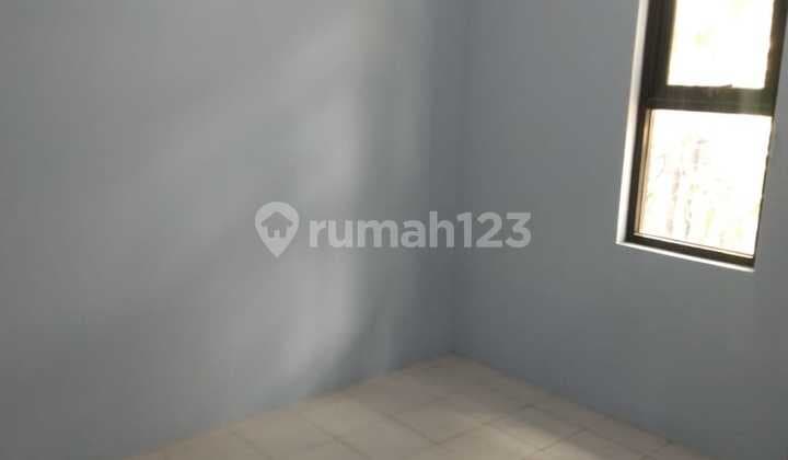 2 Floors On Sariwangi Main Road Ideal For Living Or Business